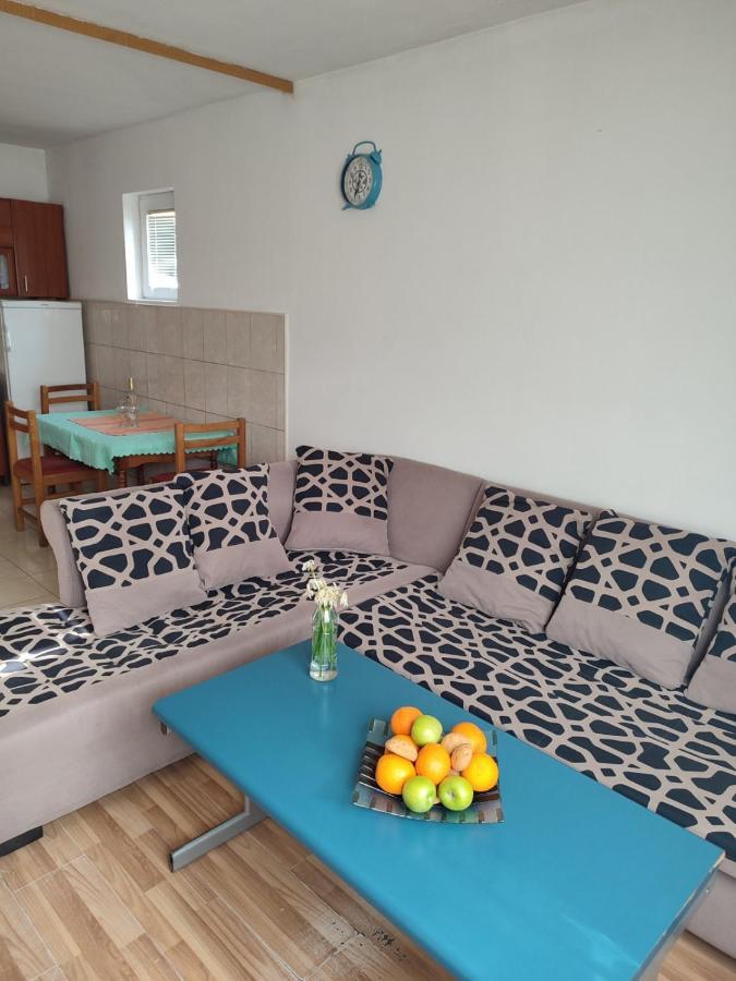 Apartment Pantovic Pluzine Exterior photo